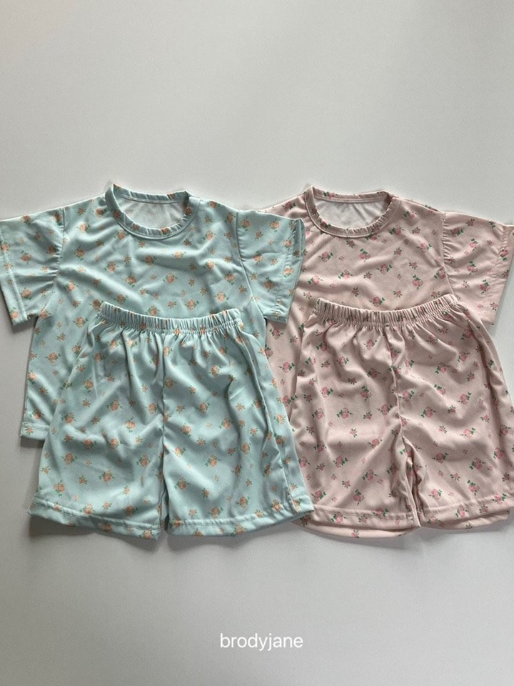 Cool Flower Top Bottom Set