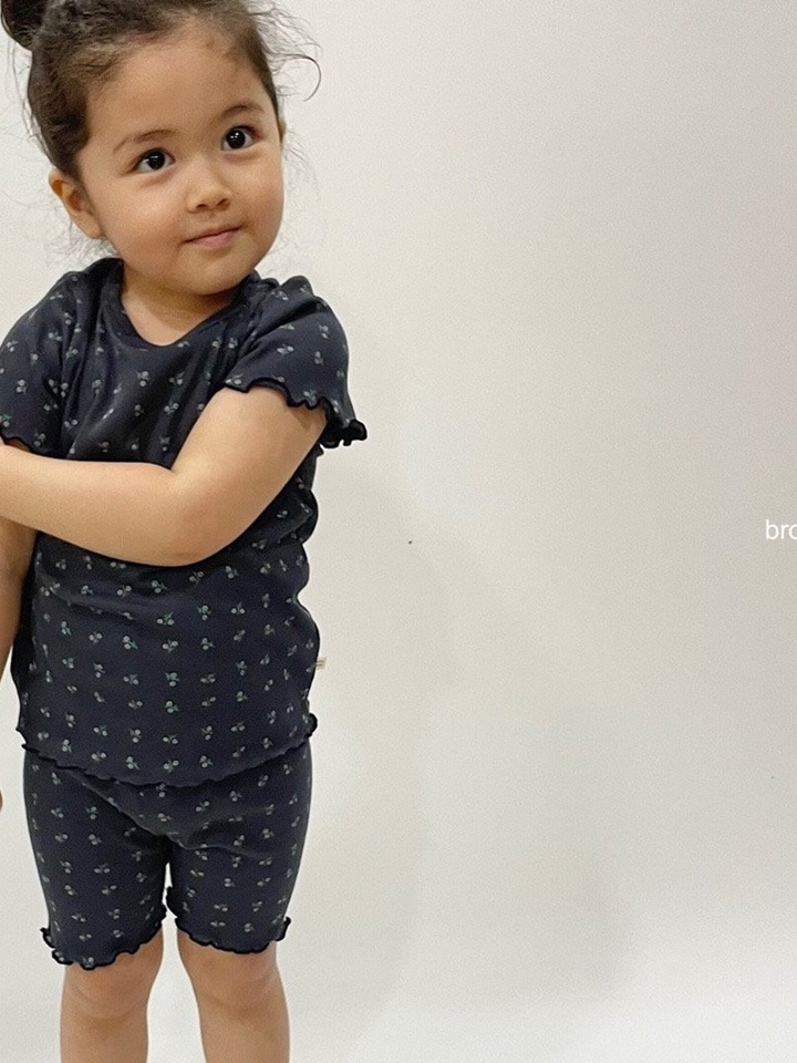 Gypsophila Frill Short Sleeve Top Bottom Set