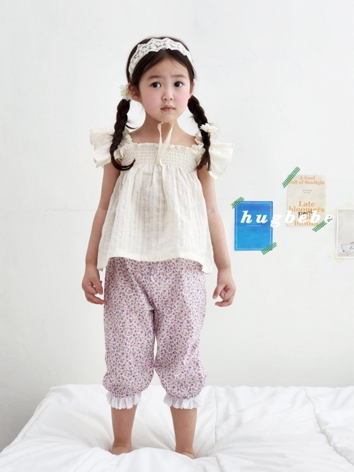 Small Flower Lace Cropped Shorts