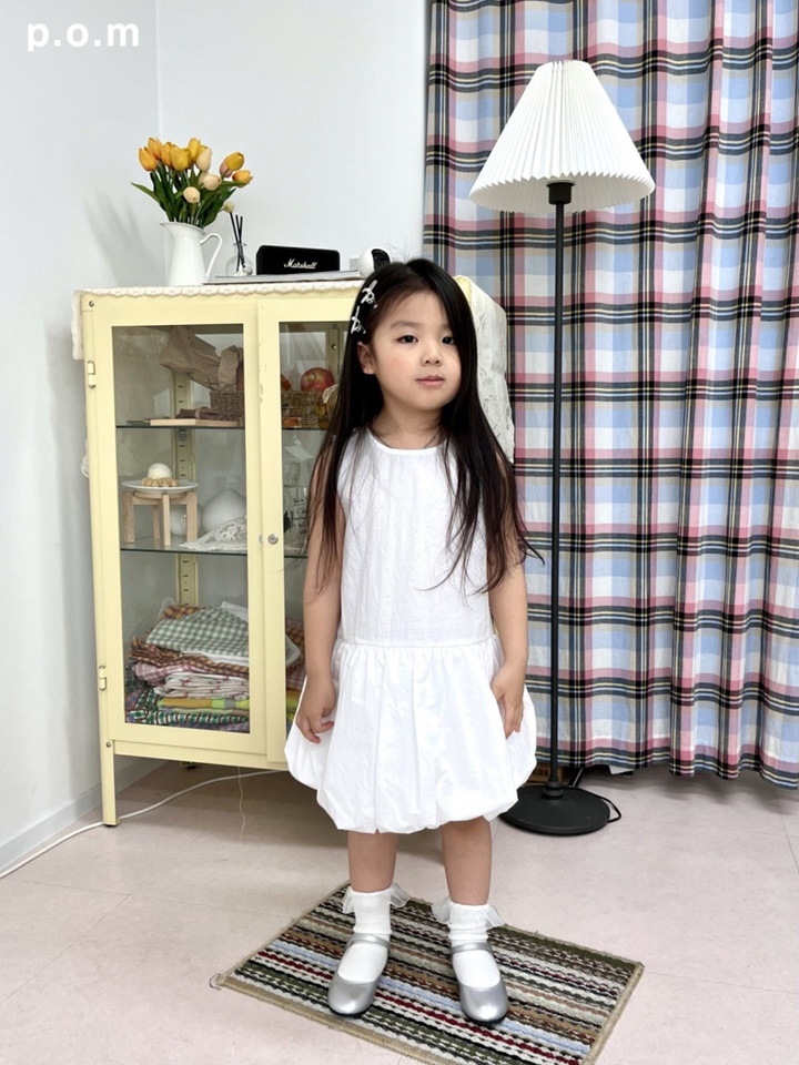 Sleeveless Balloon One-Piece