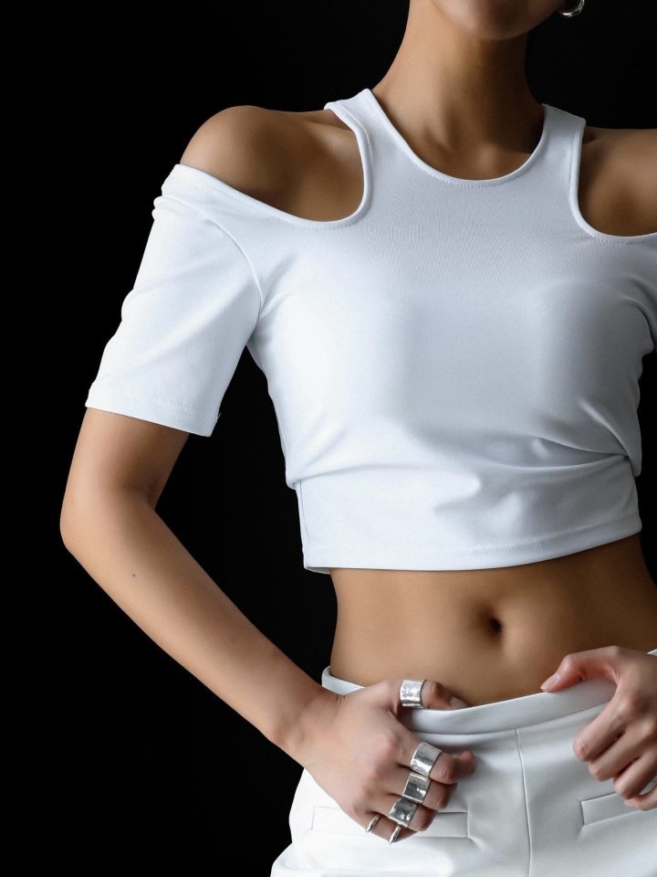 Cut Out Shoulder Detail Cropped Top