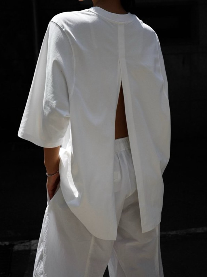 Oversized Fit Back Slit Detail Tee