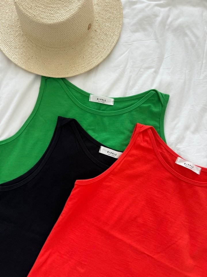 Coco Sleeveless Tee