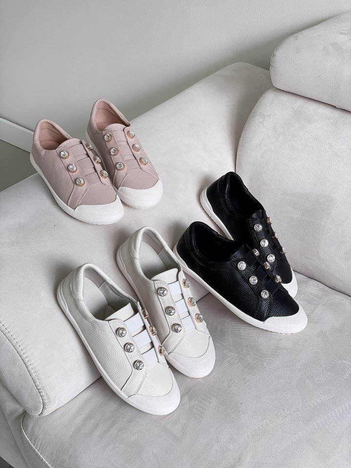 MS 3882  Sneakers