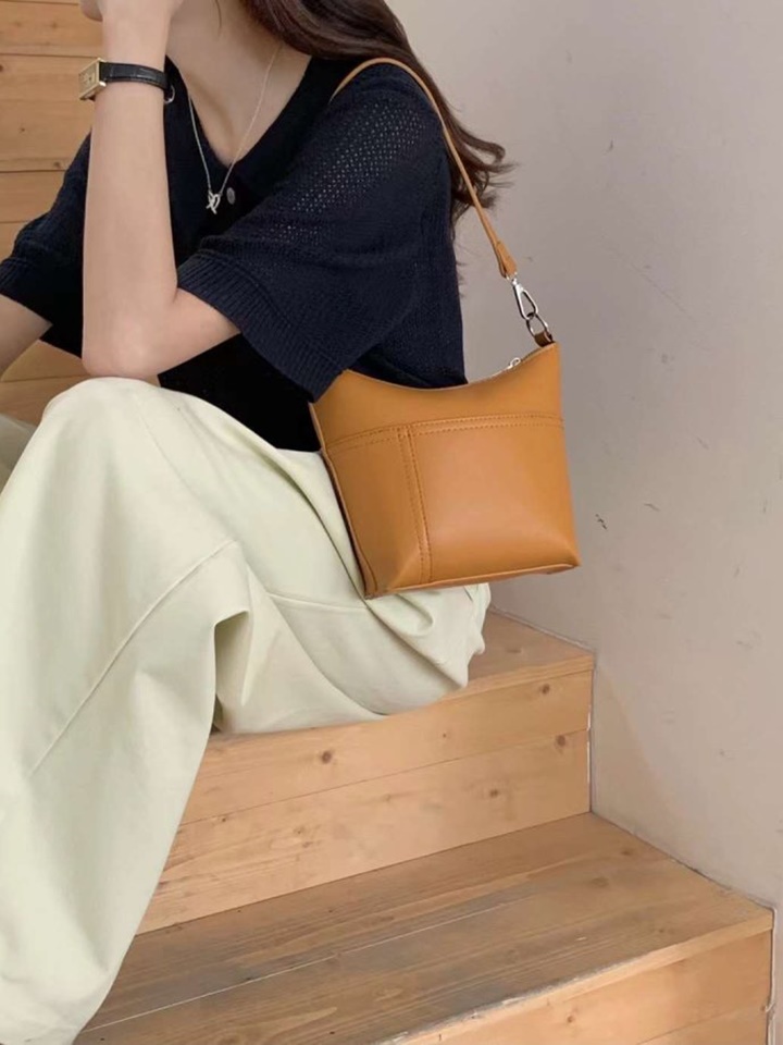 Daily Shoulder Bag