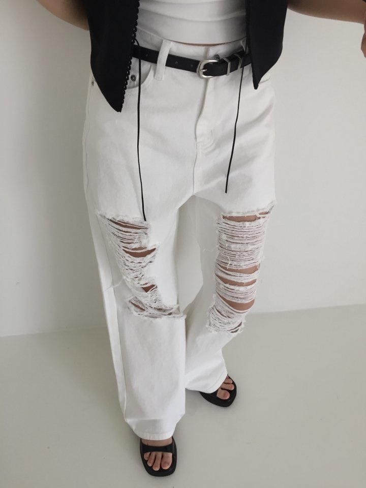 white Ripped Denim Pants