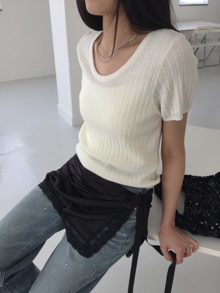 Round Neck Short Sleeve Knit