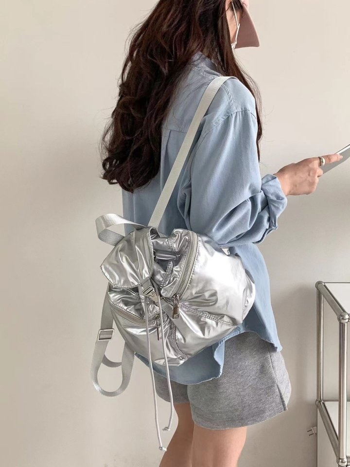 New Yorker Metal Back Pack