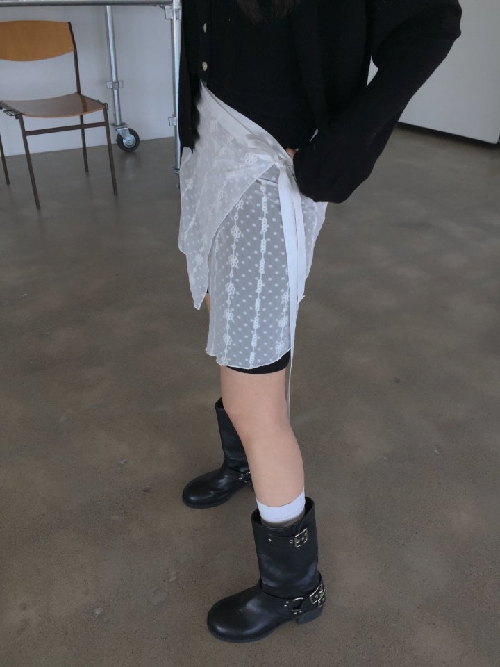 Daisy Wrap Lace Skirt
