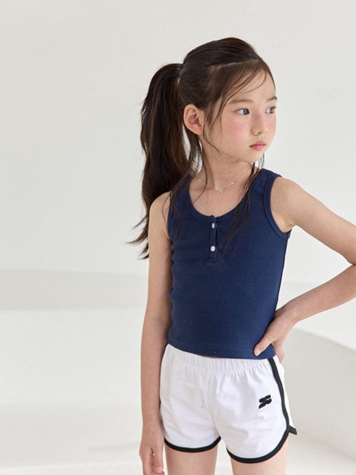 Button Sleeveless Tee