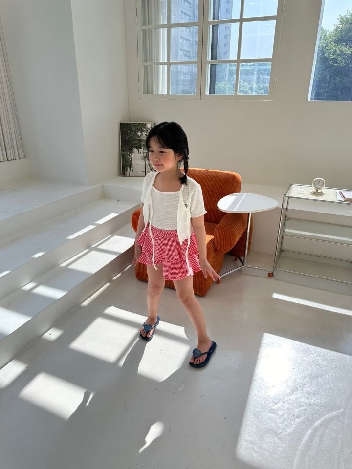 Check Kan Kan Skirt Pants