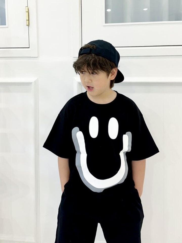 Double Smile Tee