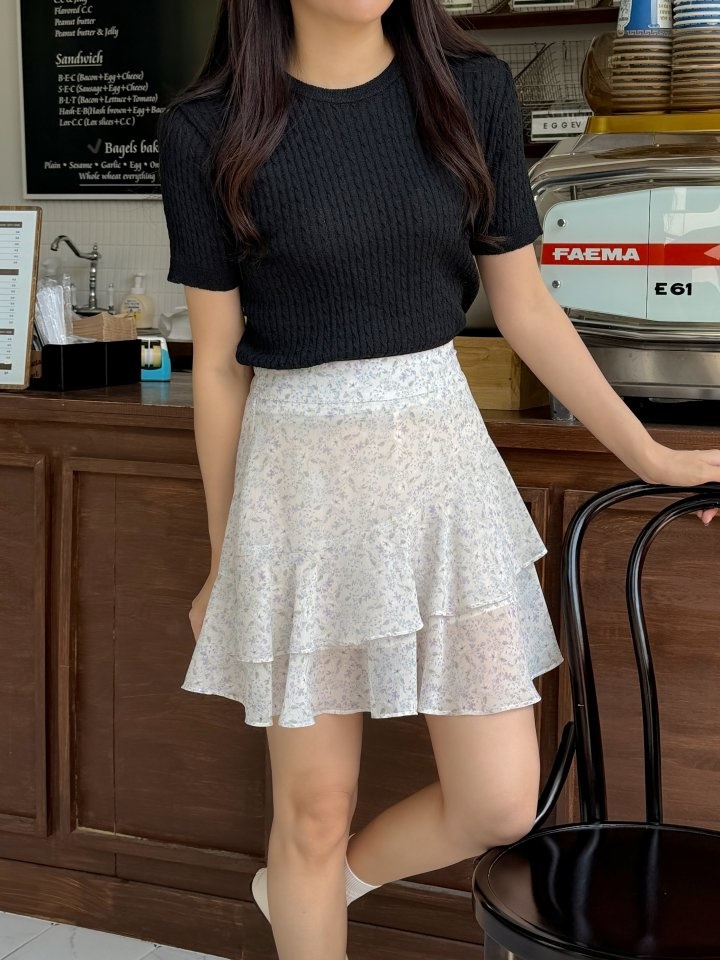 Ham Jayong Skirt Pants