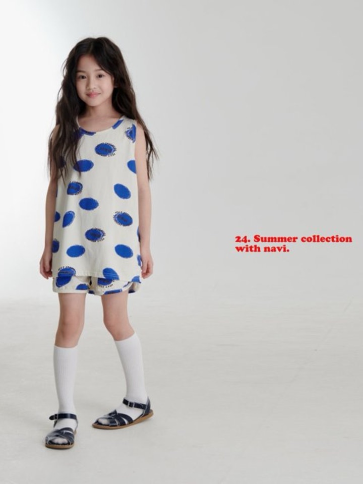 Rich Sleeveless Tee
