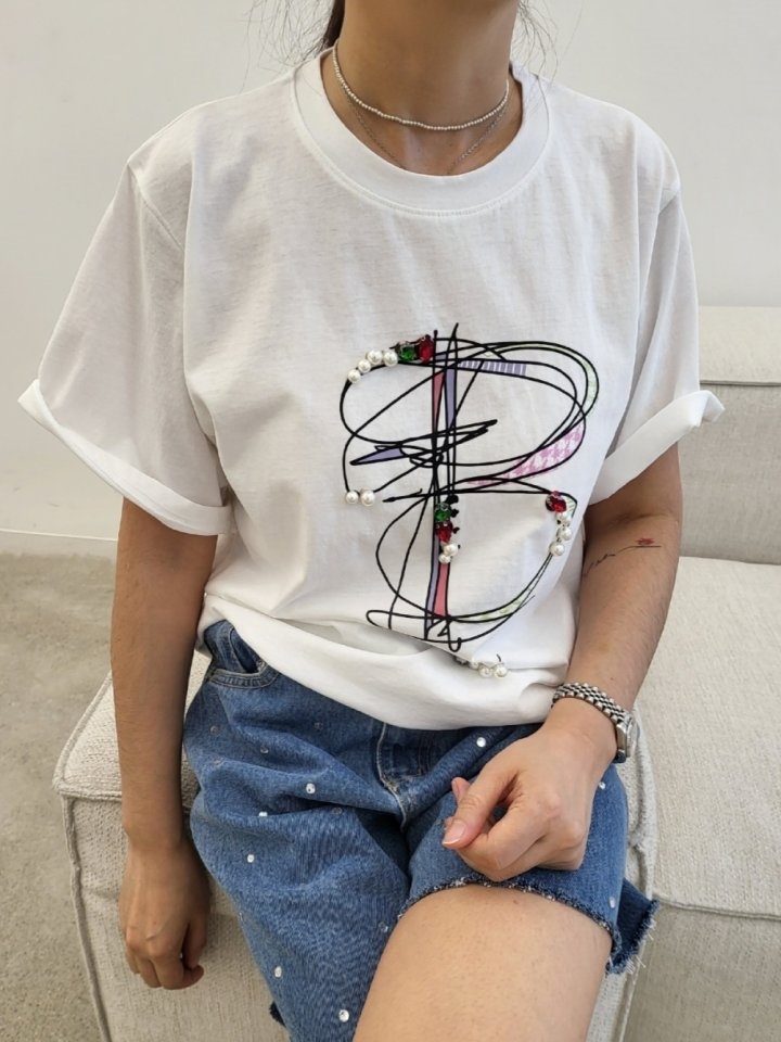 B Tee