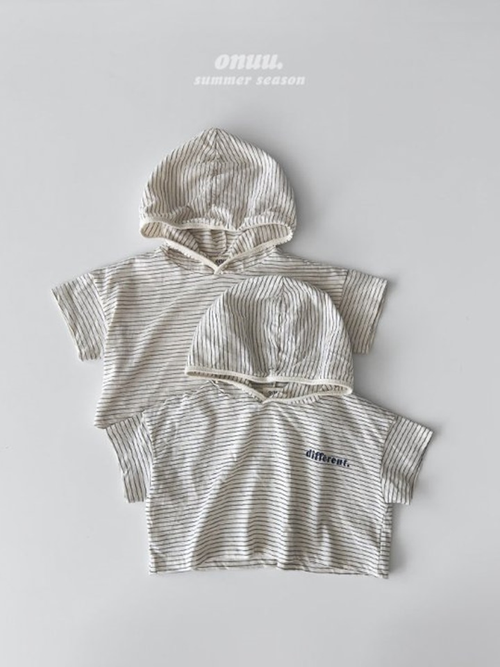 Different Hoody Tee