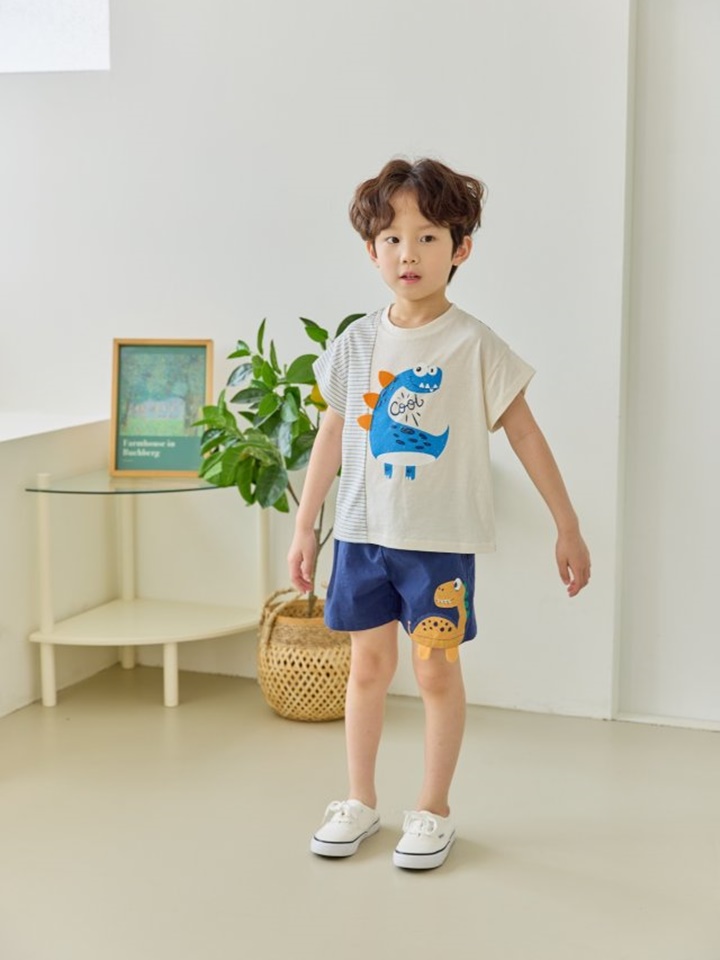 Slit Dinosaur Tee