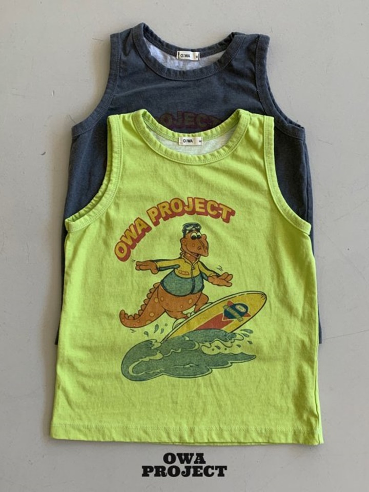 Surfing Sleeveless Tee