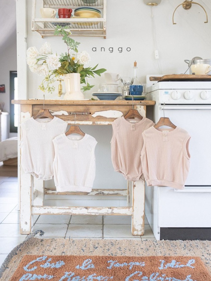 Bebe Injeolmi Romper