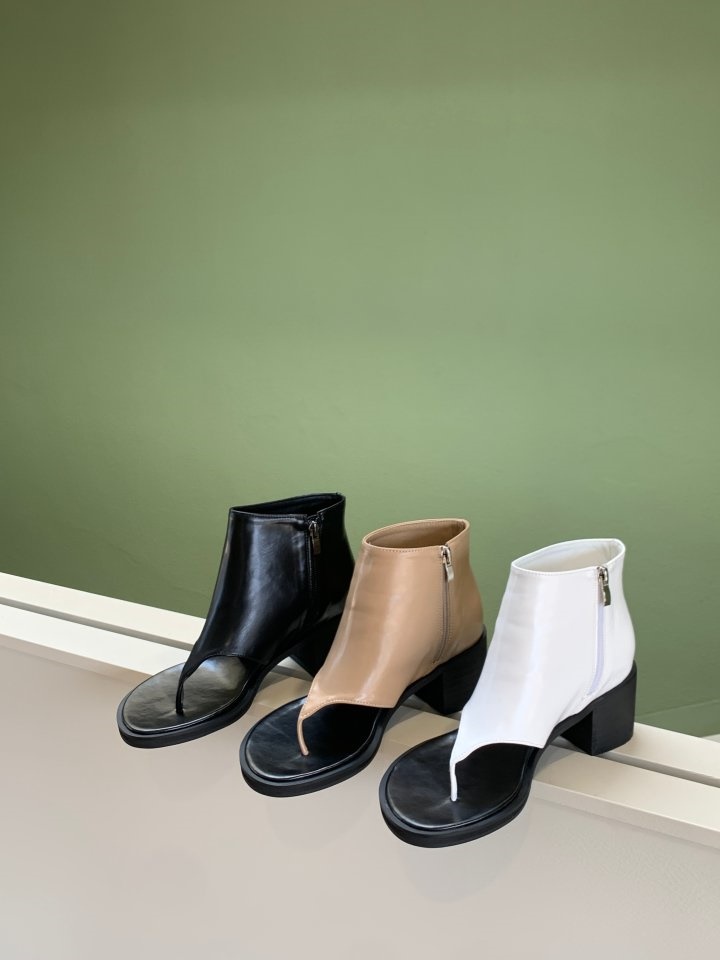 2041 Slipper & Sandals