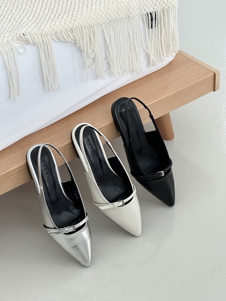 322 Slipper & Sandals