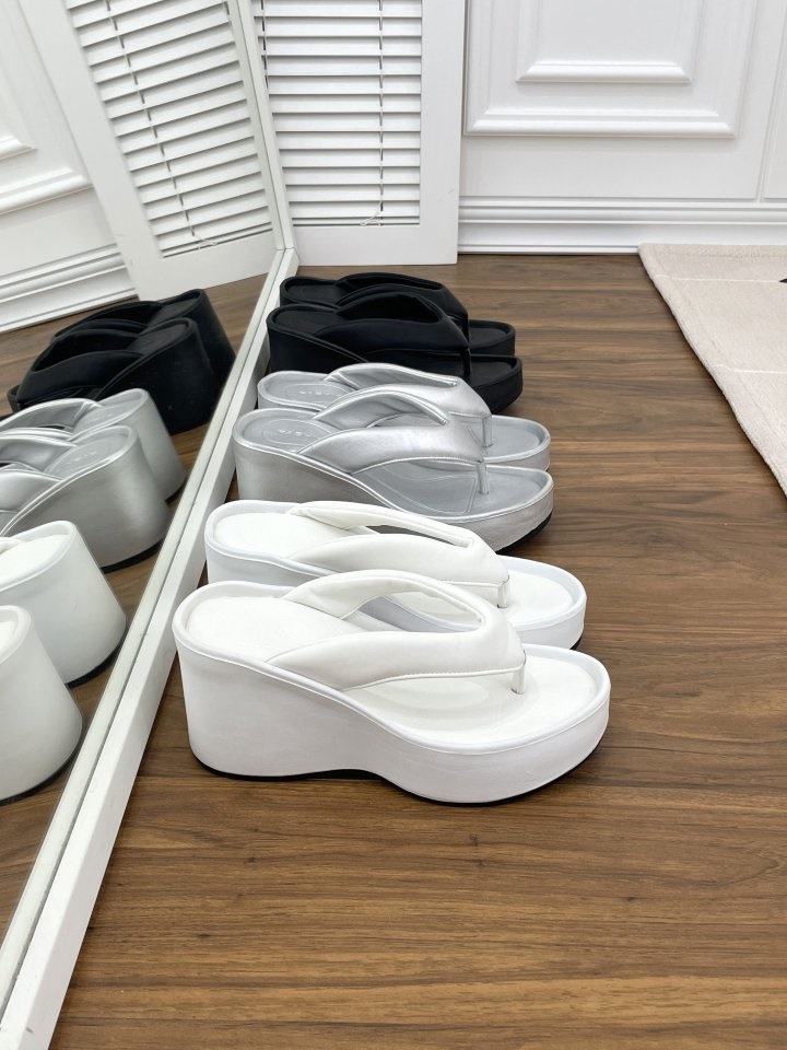 3033 Slipper & Sandals