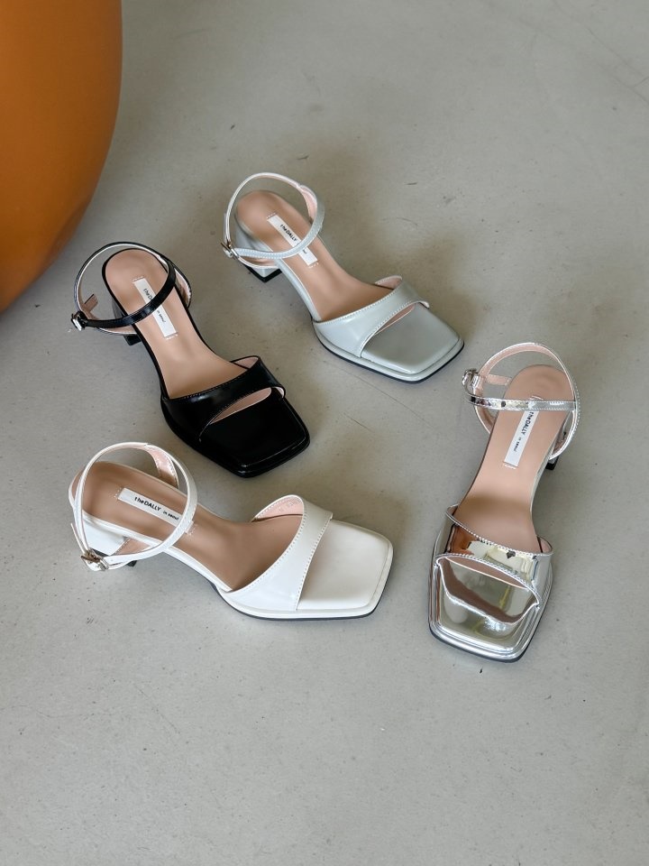 8316 Slipper & Sandals