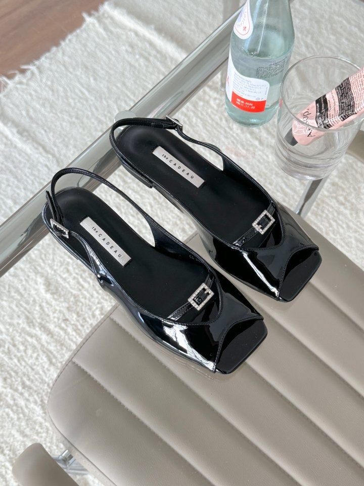2407 Slipper & Sandals