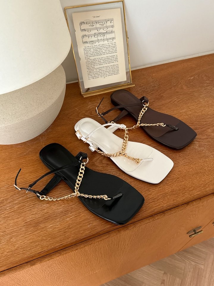 0299 Slipper & Sandals