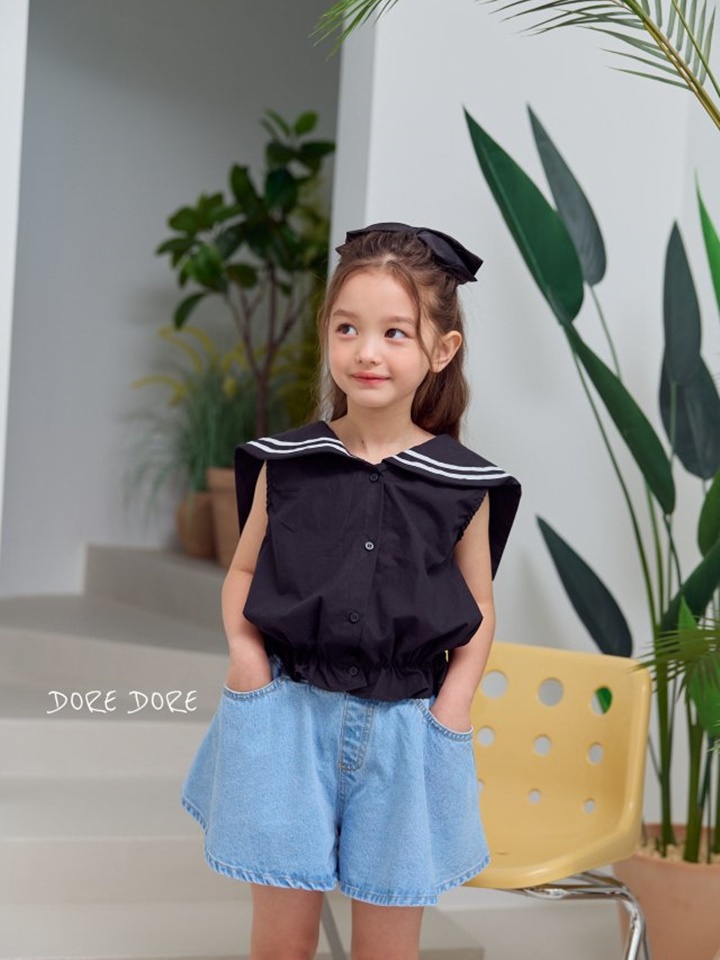 Marine Sleeveless Crop Blouse