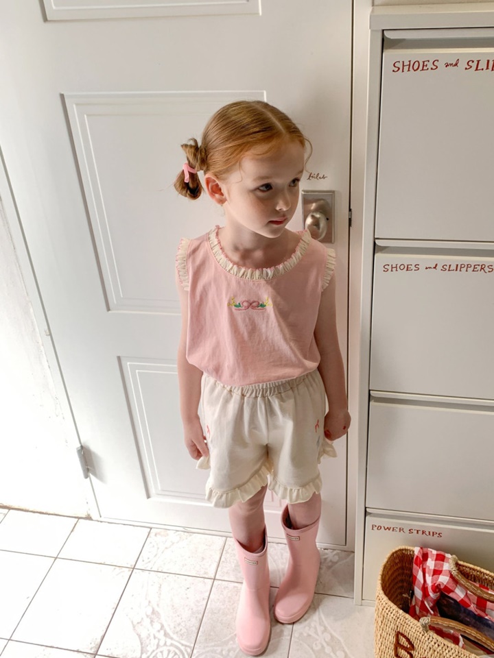 Daisy Sleeveless Tee