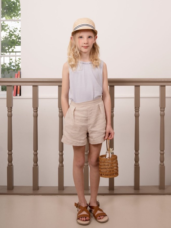 24 Lace Sleeveless