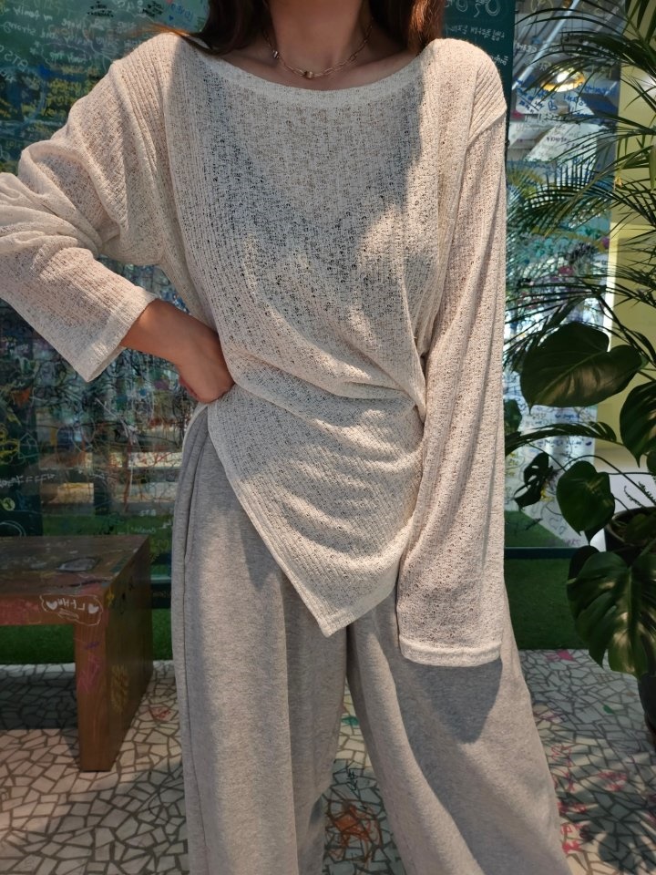 L Jacquard Slit Tee