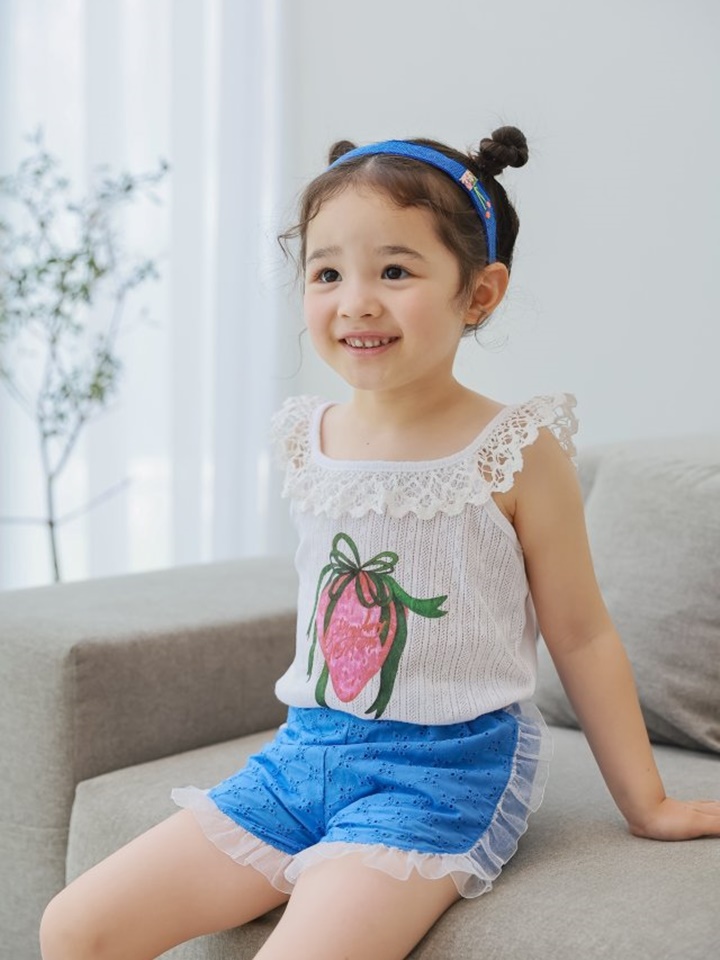 Strawberry Lace Tee