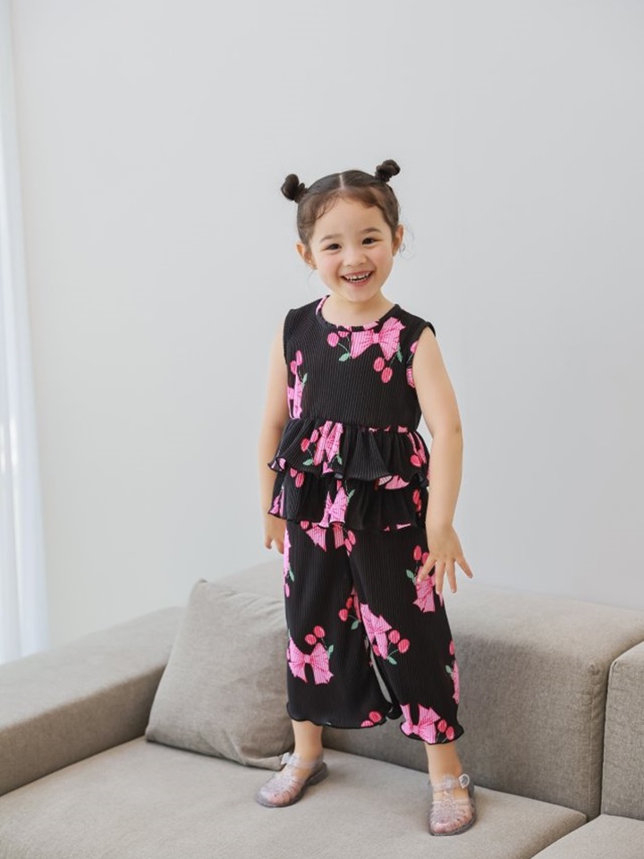 Cherry Ribbon Top Bottom Set