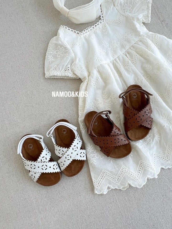 Cream Sandals N -119