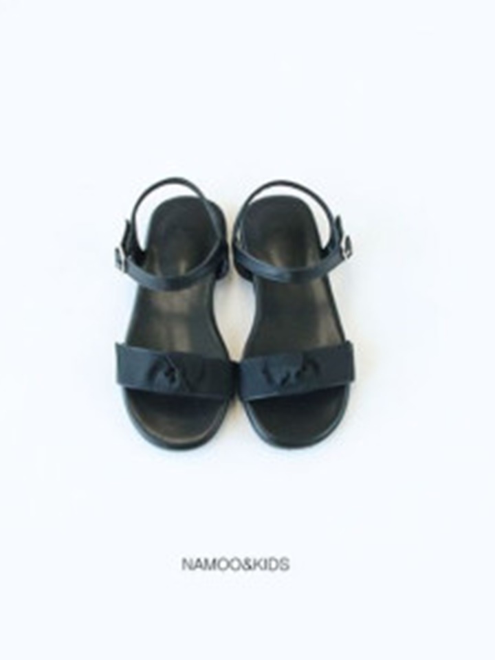 Low Sandals