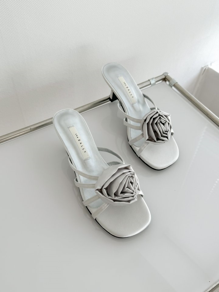 UDC 5253 Slipper & Sandals