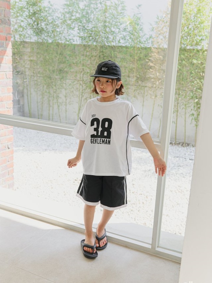 38 Taping Tee