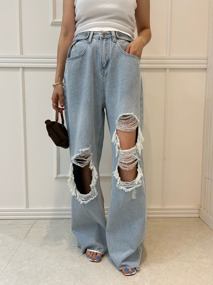 Buckle Slit Denim
