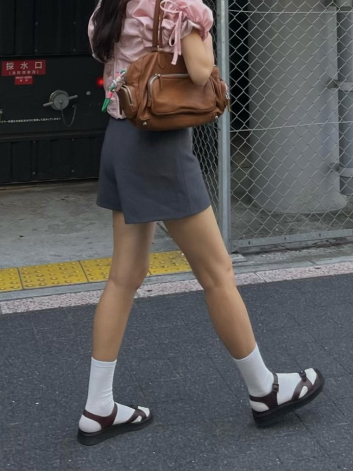 Simple Slim Short