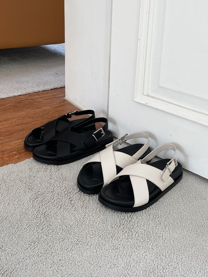 7225 Slipper & Sandals