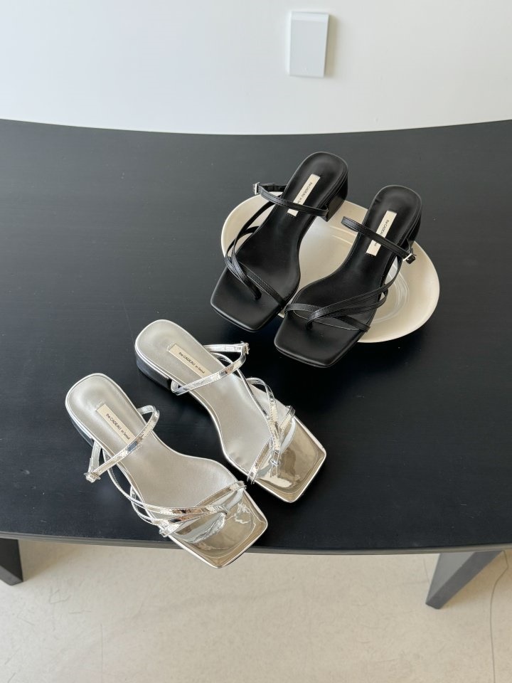 9113 Slipper & Sandals