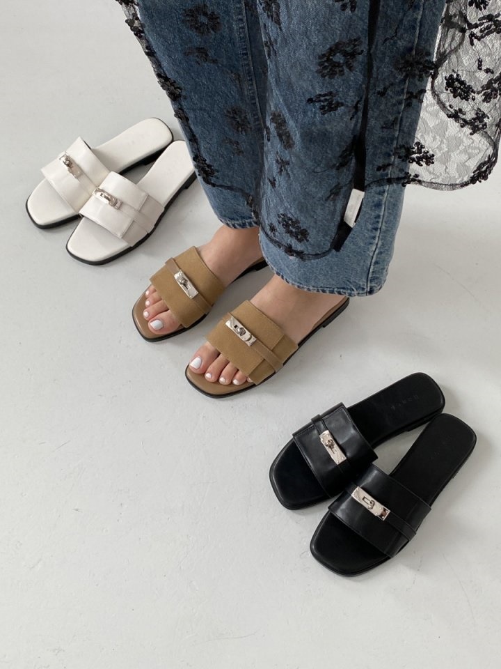332 Slipper & Sandals