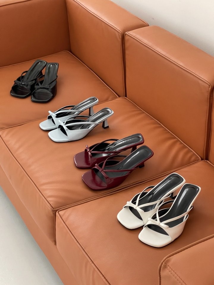 342 Slipper & Sandals