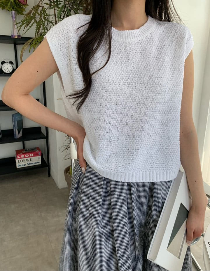 Allu - Korean Women Fashion - #womensfashion - More Knit Sleeveless Tee - 4