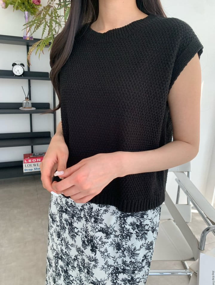 Allu - Korean Women Fashion - #momslook - More Knit Sleeveless Tee - 6