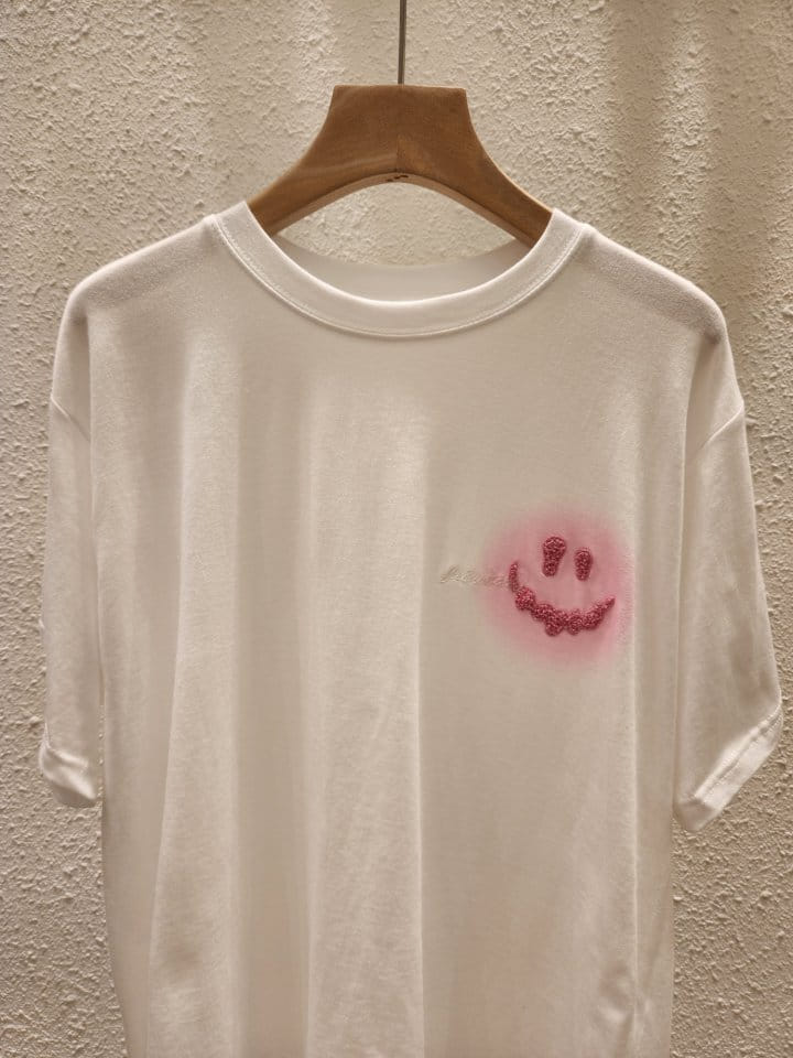 Another Plan - Korean Women Fashion - #thelittlethings - Modal Happy Smile Tee - 2
