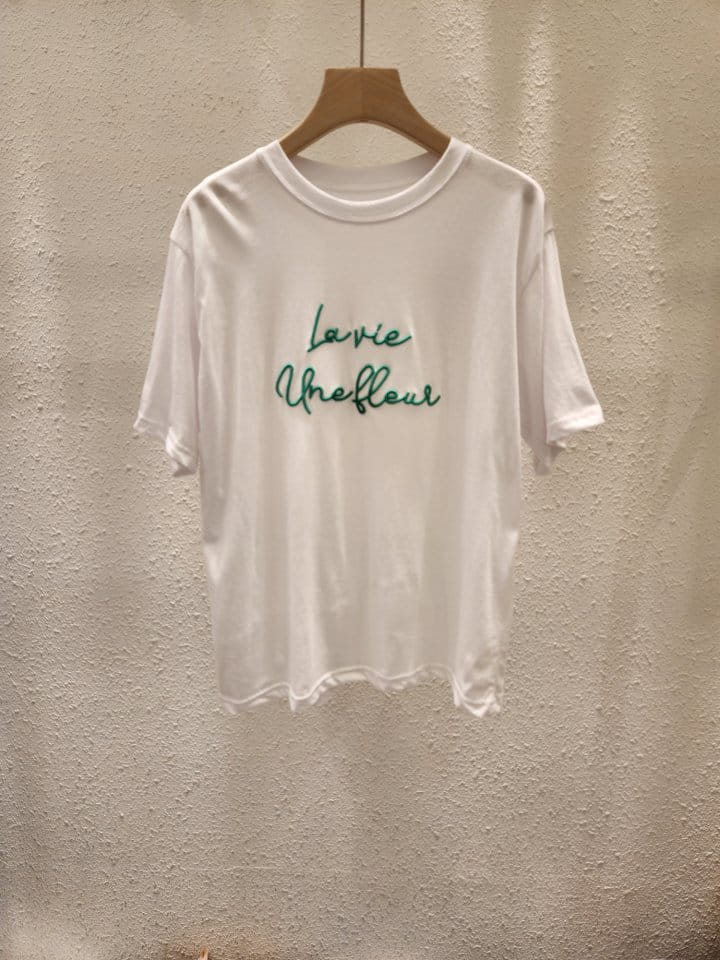 Another Plan - Korean Women Fashion - #womensfashion - Lavie Embroidery Tee