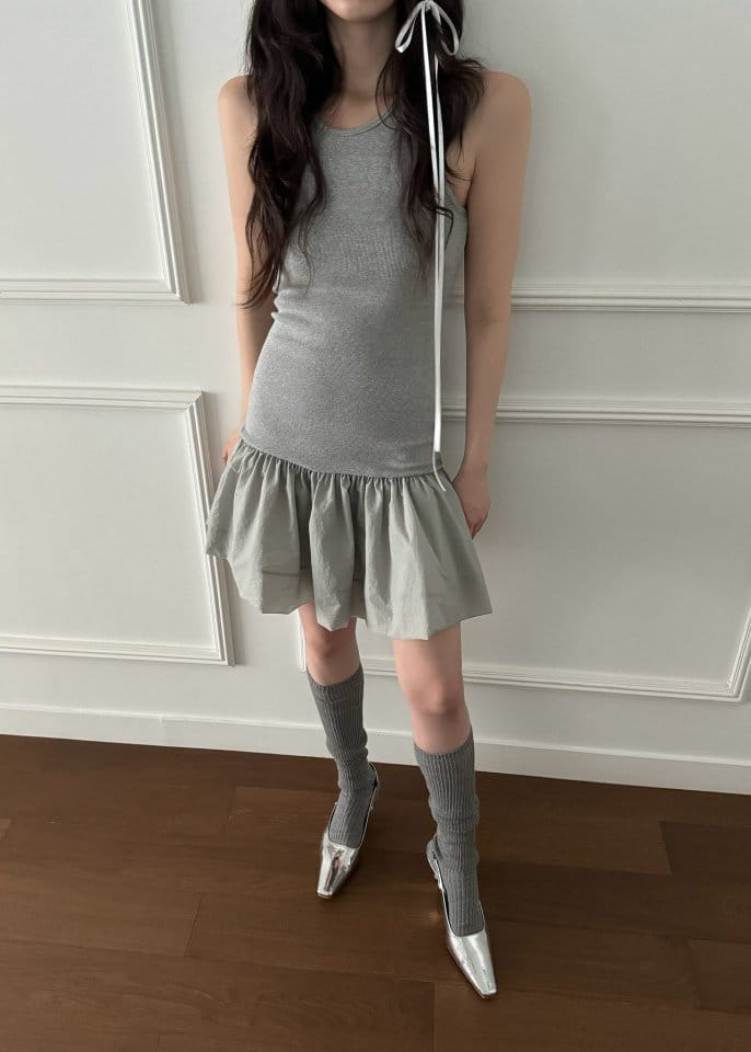 Auver_Fit - Korean Women Fashion - #momslook - Rib Balloon Mini Sleeveless Tee